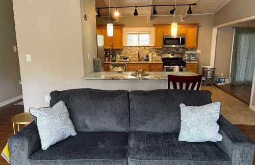 Buford Highway Casa | Drew Valley Villa