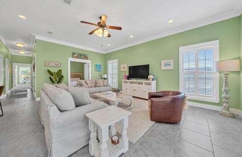 Gulfview Heights Casa | Drift Away