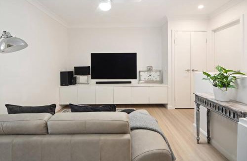 Labrador Casa | Drift & Dwell - Minutes to Labrador Beach & Dining