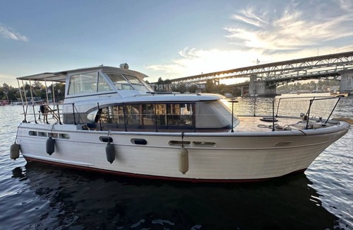 University District Alquiler De Eote | Drifted Dreamer 1-bedroom house boat in Seattle