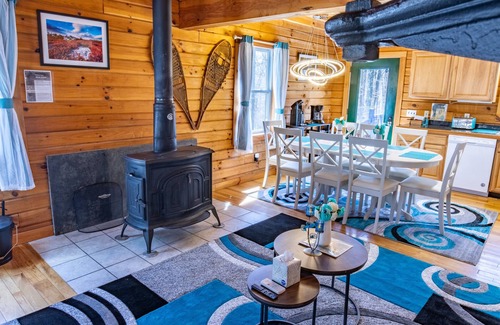 Timberline Cabina | Driftland Cabin – sauna, hot tub, pizza oven, kayak