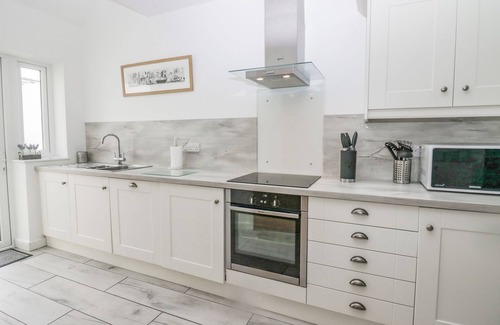 Barrow-in-Furness Cabaña | Driftwood, 23 Roa Island, ROA ISLAND