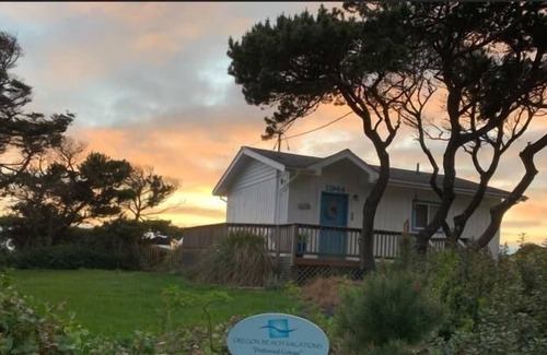 Oregon Coast Cabaña | Driftwood Cottage