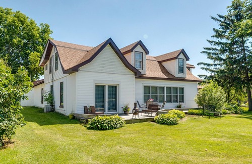 Antioch Cabaña | Driftwood, Cozy Waterfront Cottage, Separate Unit
