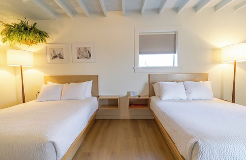 Bay St Louis Hotel | Driftwood Motel