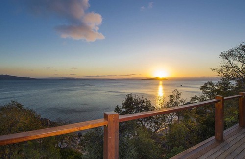 Picnic Bay Casa | Driftwood - Picnic Bay, QLD