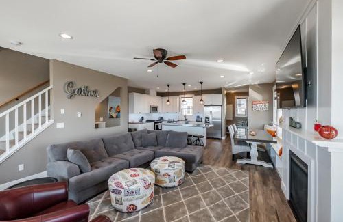 Nelscott Casa | Driftwood Star