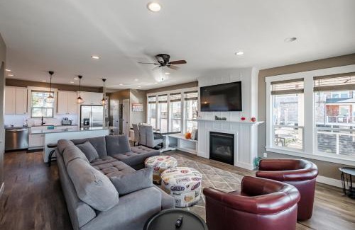 Nelscott Casa | Driftwood Star