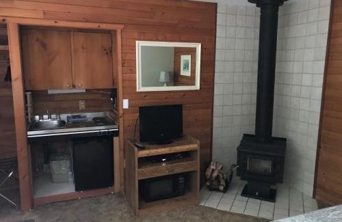 Sturdies Bay Complejo | Driftwood Village Cottages