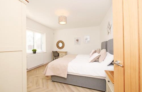 Bridlington Casa | Driftwood with Free Parking and Sea Views