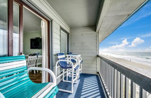 North Myrtle Beach Casa | Drifty Daze Oceanfront Suite w Pool