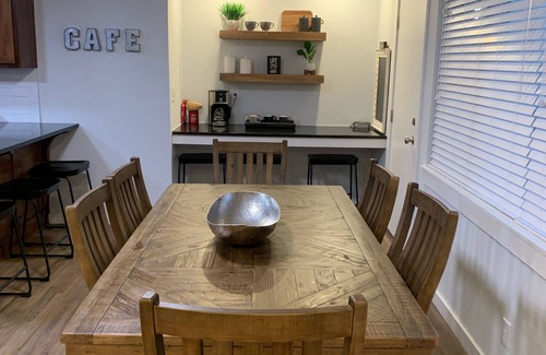 Tulsa Casa | Driller’s Den III Newly Remodled-4 bdrm/3 bath-Close to Expo and Midtown