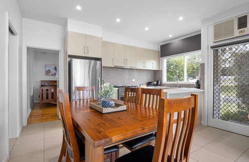 Dromana Casa | Dromana Seaside - 2 bedroom - Only 500m to the beach and shops