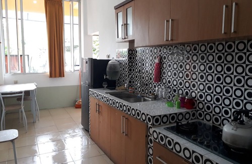 Ngaglik Casa | Drono Guest House terletak di sisi sawah dengan suasana yang tenang
