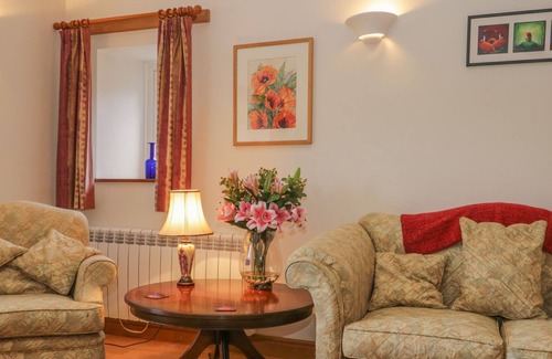 Lowick Cabaña | DRUMLINS, pet friendly, character holiday cottage in Lowick Green