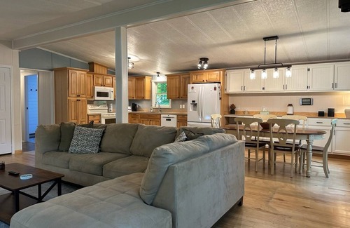 Drummond Casa | Drummond Island Hotel & Vacation Homes - Adventure HQ