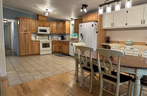 Drummond Casa | Drummond Island Hotel & Vacation Homes - Adventure HQ