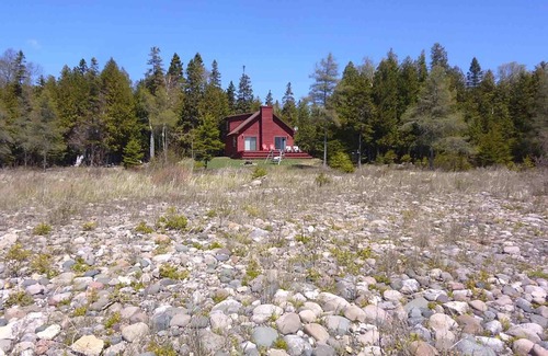 Drummond Island Casa | Gazer Cottage ofrece frente al mar, la paz y tranquilidad!