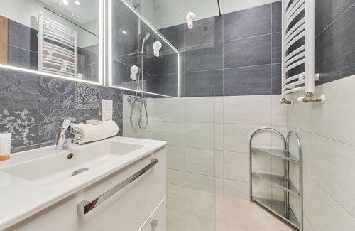 Fabryczna Apartamento | Drzewieckiego Apartments by Renters