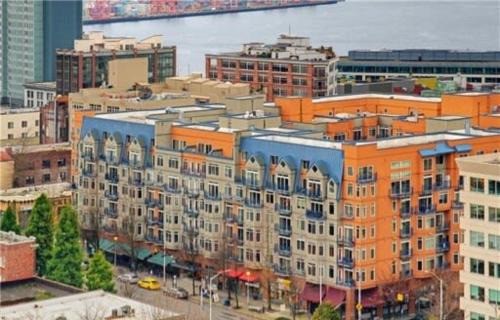 Belltown Casa | DT Designer's 2BR Condo Parking Tub Pool - 99 walk score