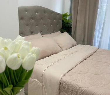 Paranaque Apartamento | DT Suites and Resorts at Azure Paranaque