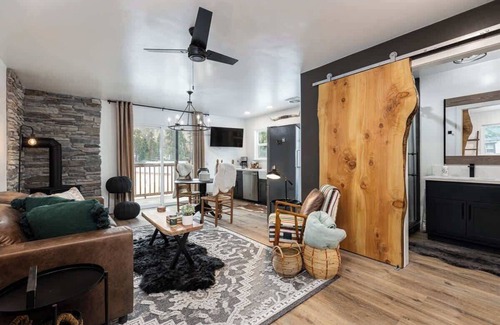 Shaver Lake Cabina | DT Tiny Shaver Home @the trailhead to Lake!