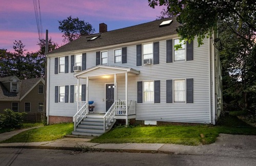 Amesbury Apartamento | Dtwn Amesbury! 15 mins to beach!