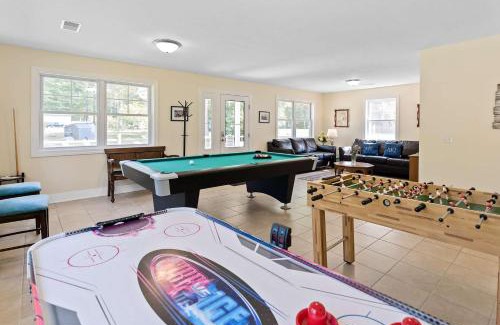 Kendall Casa | Dual Lakefront Home with Big Yard Hot Tub and Fire Pit