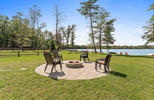 Kendall Casa | Dual Lakefront Home with Big Yard Hot Tub and Fire Pit