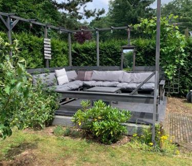 Beekbergen-Zuid Casa | Dubbele chalet op recreatiepark Topparken op de Veluwe in Beekbergen met grote vrije tuin en eigen parkeerplaats
