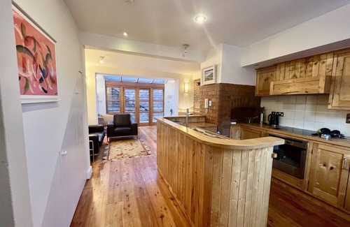 Ballsbridge Casa | DUBLIN 4 - CHIC TOWNHOUSE - BESIDE HERBERT PARK - RESTAURANTS - CORPORATE STAYS