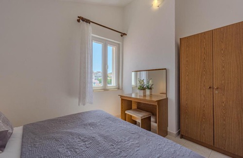 Metajna Apartamento | Dubravko