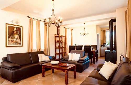Komaji Villa | Villa Pendo 1450 (Hermosa Villa de piedra en la región de Konavle, Croacia)
