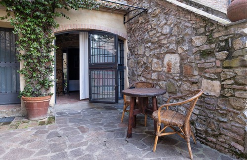 Castiglione della Pescaia Apartamento | Duchy. Independent studio apartment with kitchenette