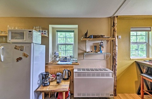 Babb Cabina | Duck Lake Cabin Rental Near GNP