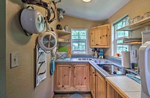 Babb Cabina | Duck Lake Cabin Rental Near GNP