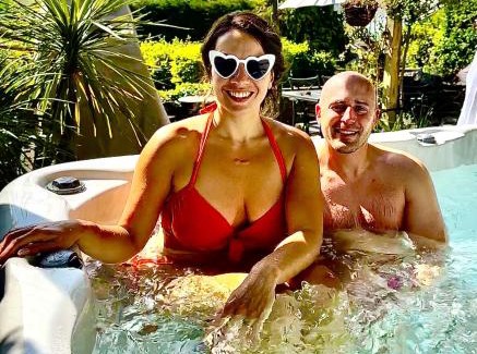 Pyecombe Casa | Duck Lodge B&B with Hot Tub