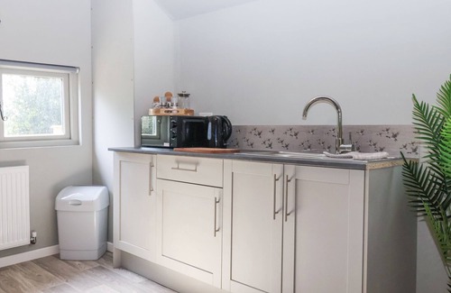 Bedale Cabaña | DUCK LODGE, romantic, character holiday cottage in Bedale