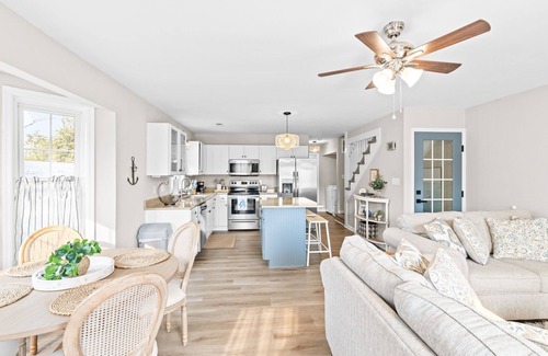 Oriental Cabaña | Duck Pond Haven - Quaint Pet friendly Cottage
