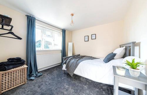 Dudley Casa | Dudley-hospital-3bed-parking-long Stay-contractor