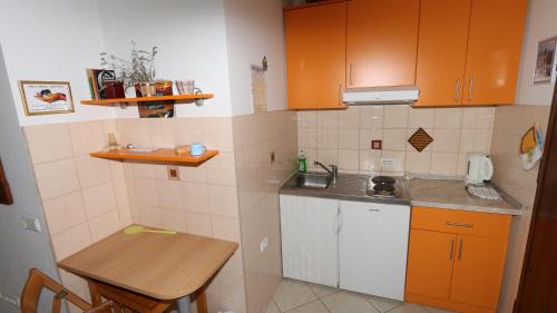 Istok Apartamento | Dugiš studio-no parking