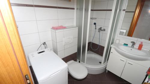 Istok Apartamento | Dugiš studio-no parking