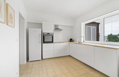 Koksijde Apartamento | - Duin 63 - Ruim 8 pers duplex app met terras