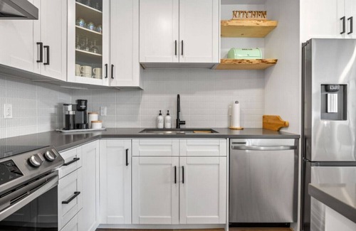 Southeast Calgary Apartamento | Duke & Duchess | Central | Upscale | Families/Pets