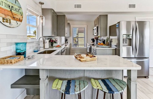 Fernandina Beach Casa | Duke's Beach House | Oceanfront | Huge Deck | Breathtaking Views