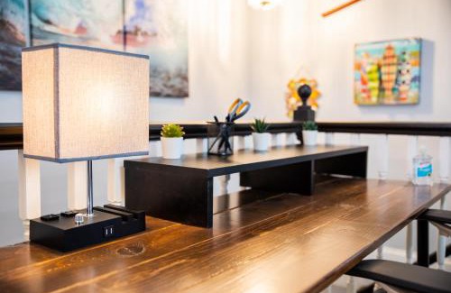 Pleasant Grove Casa | Duke's Hawaiian Surf Haven