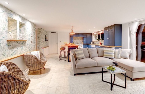 Wimborne Casa | Dulcima Cottage - Cuatro Habitaciones Casa, Capacidad 8