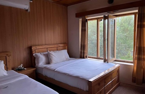 Gilgit Hotel | Dumani Inn Hotel And Restaurant