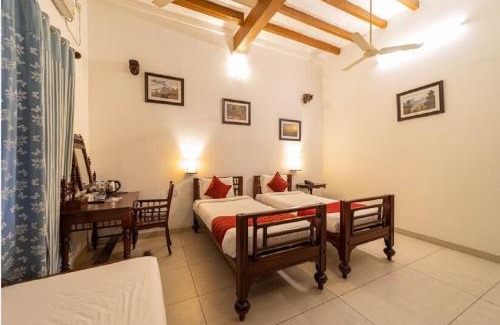 White Town Casa | Dumas Guest House