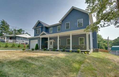 Dumfries Casa | Dumfries Vacation Rental about 32 Mi to Washington DC!